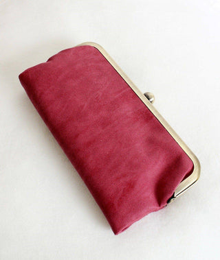 Karen Kiss Lock Clutch Bag
