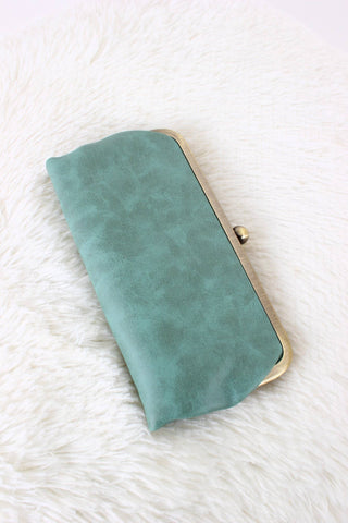 Karen Kiss Lock Clutch Bag