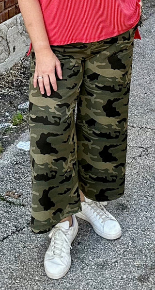 Shay Wide Leg Camo Pants
